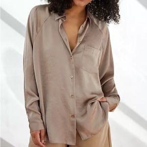Aritzia Relaxed button-up shirt